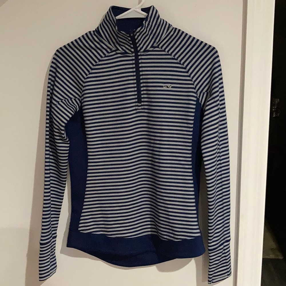 Vineyard Vines Performance Top